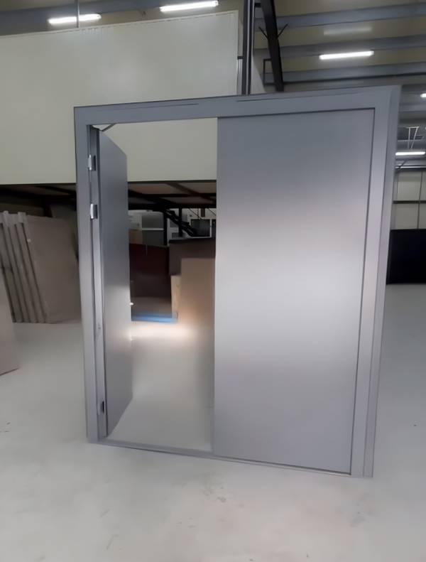 Двупольная дверь EIS-60