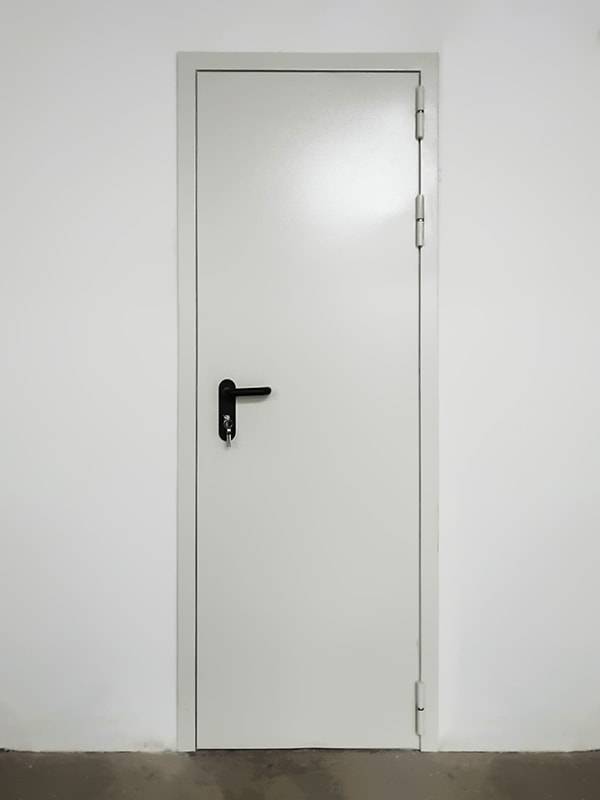 Нестандартная однопольная дверь (ул. Москворечье, 21)