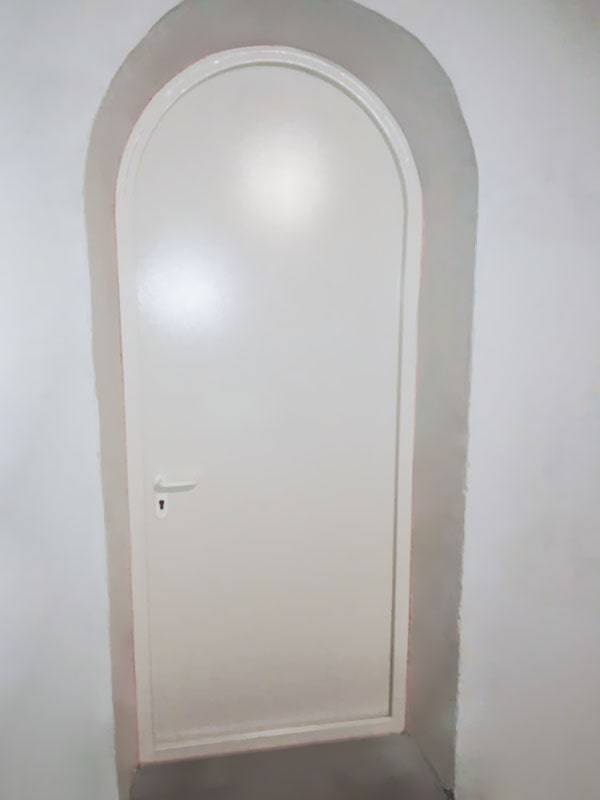 Однопольная арочная дверь (ул. Южнобутовская)